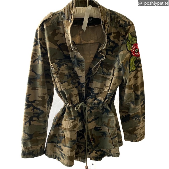 Fashion Nova s camouflage woman’s utitlity tie waist jacket long sleeve - Picture 1 of 17